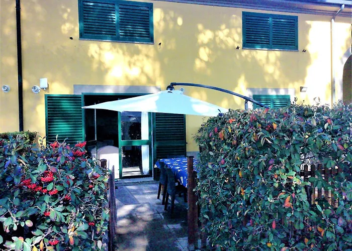 Casa Al Mare Con Giardino \